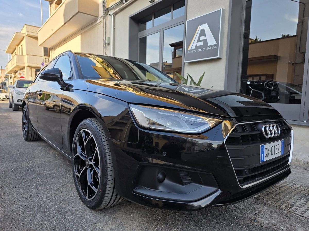 Audi A4 Avant 30 TDI/136 CV S tronic Business Advanced (6)