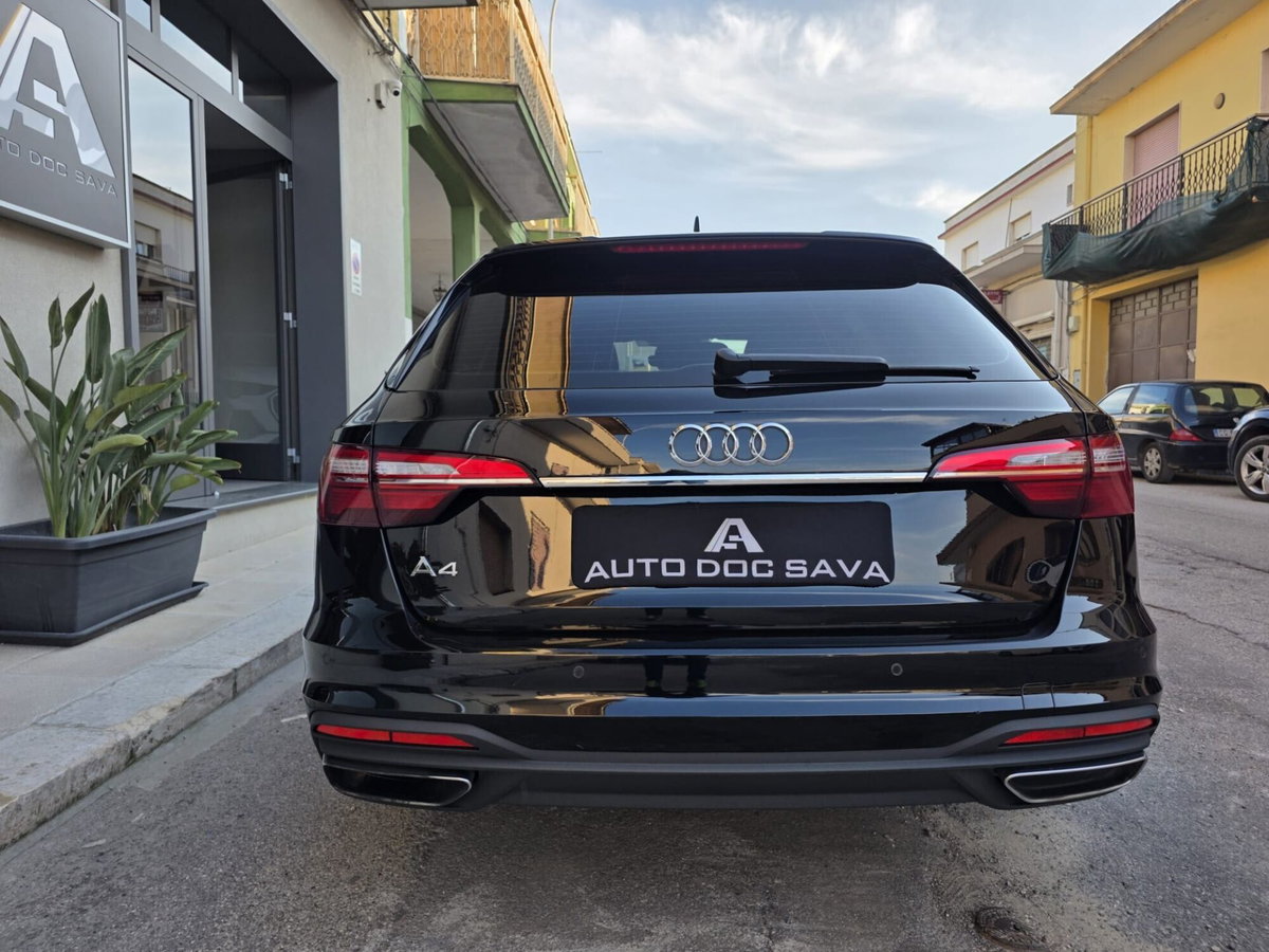 Audi A4 Avant 30 TDI/136 CV S tronic Business Advanced (8)