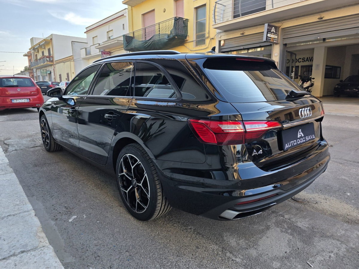 Audi A4 Avant 30 TDI/136 CV S tronic Business Advanced (9)