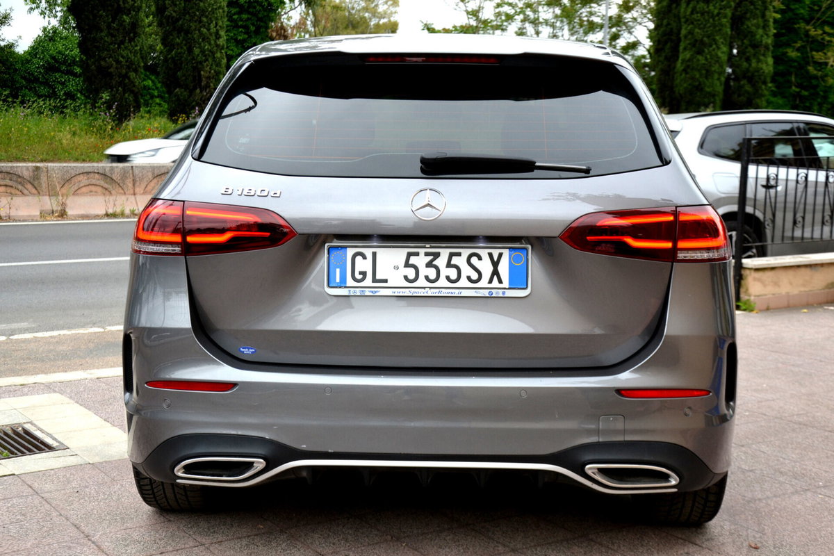 Mercedes-Benz Classe B 180 d Premium (15)