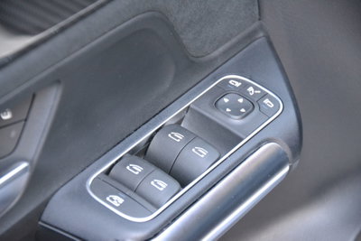 Mercedes-Benz Classe B 180 d Premium (18)