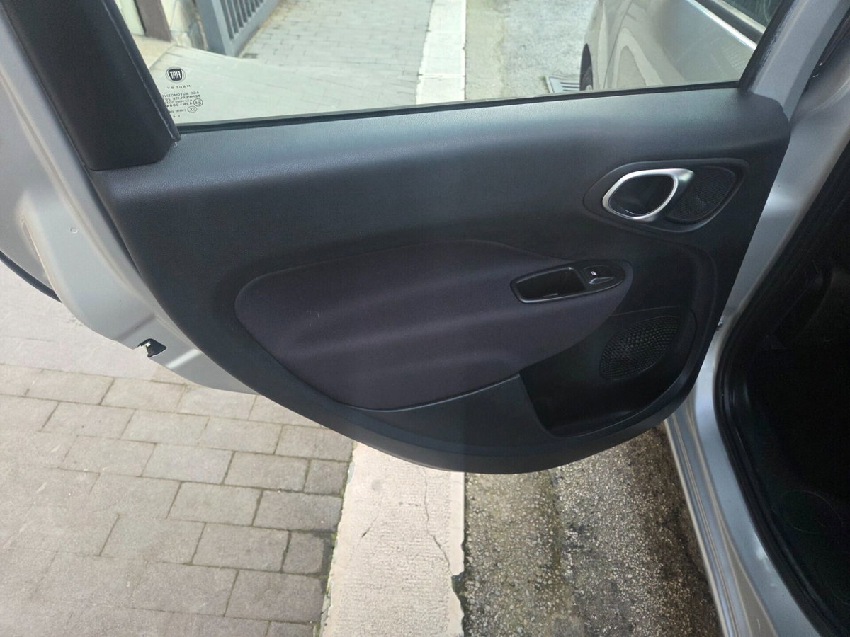 Fiat 500L Living 1.6 Multijet 105 CV Lounge (20)