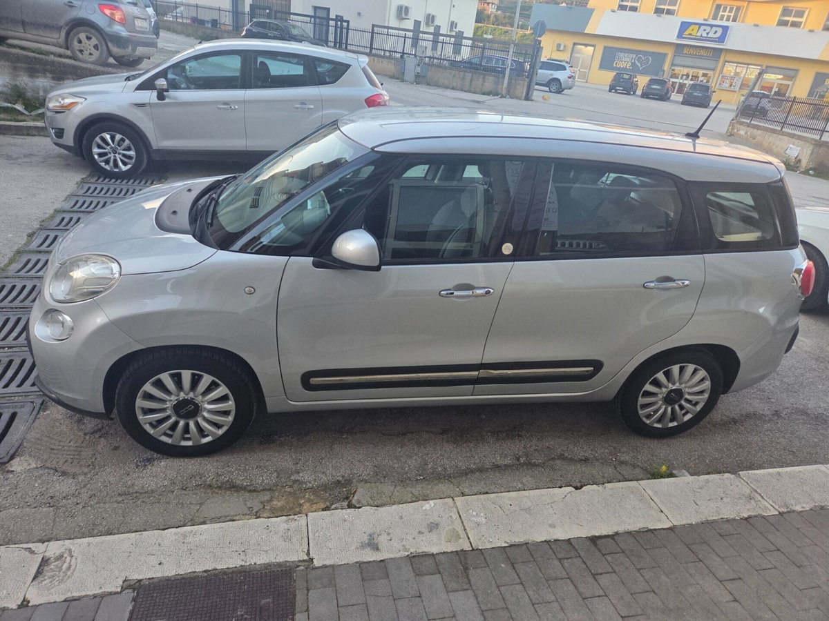 Fiat 500L Living 1.6 Multijet 105 CV Lounge (4)