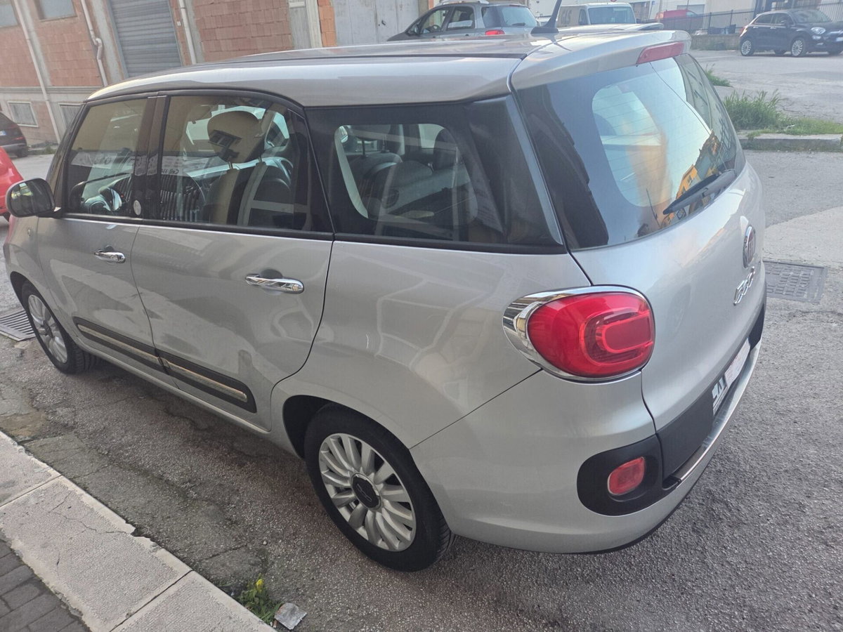 Fiat 500L Living 1.6 Multijet 105 CV Lounge (5)