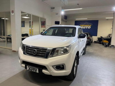 Nissan Navara 2.3 dCi 4WD King Cab Acenta (2)