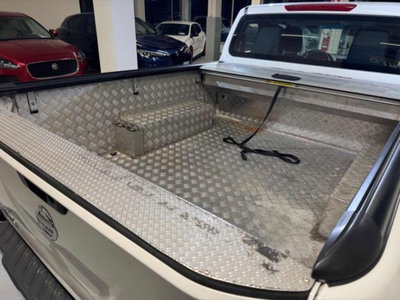 Nissan Navara 2.3 dCi 4WD King Cab Acenta (9)