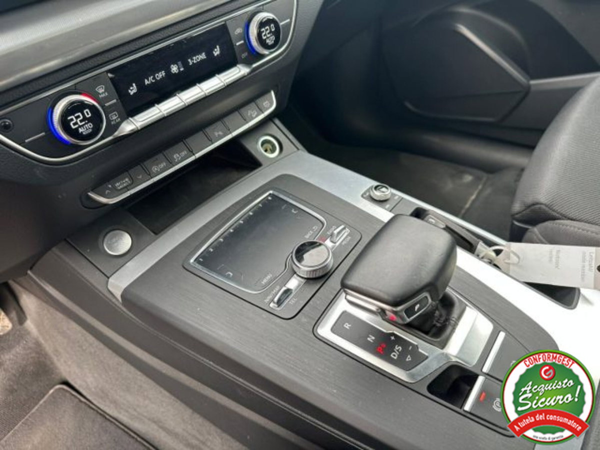 Audi Q5 40 TDI 204 CV quattro S tronic Business (8)