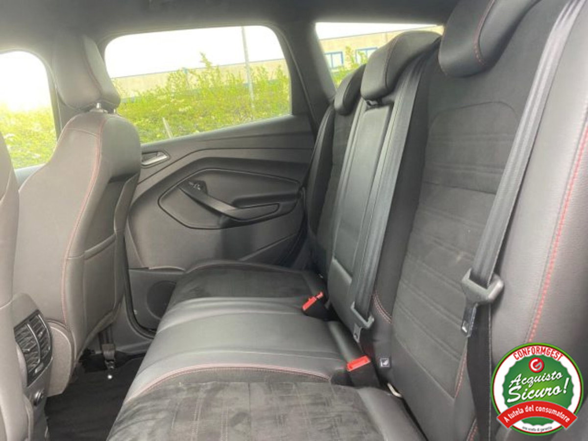 Ford Kuga 1.5 TDCI 120CV S&S 2WD Powershift ST-Line Business (10)