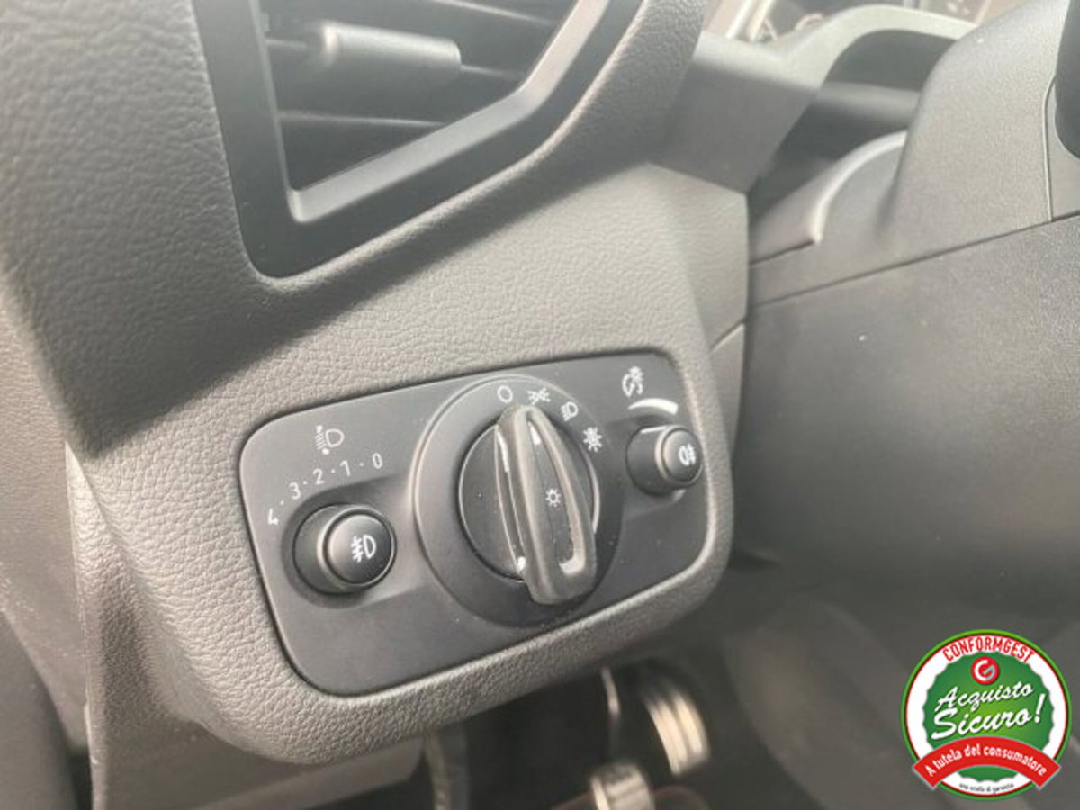 Ford Kuga 1.5 TDCI 120CV S&S 2WD Powershift ST-Line Business (12)