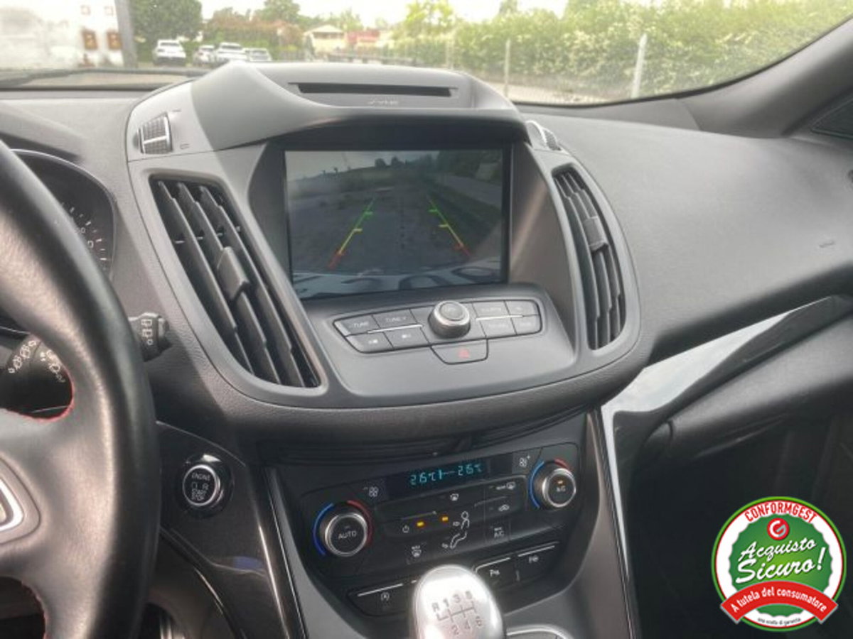 Ford Kuga 1.5 TDCI 120CV S&S 2WD Powershift ST-Line Business (14)