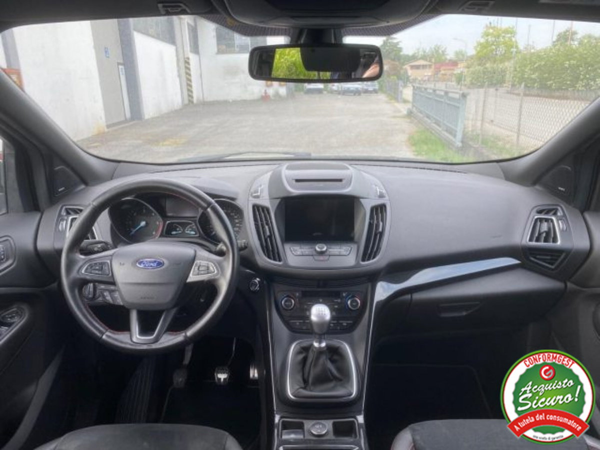 Ford Kuga 1.5 TDCI 120CV S&S 2WD Powershift ST-Line Business (6)
