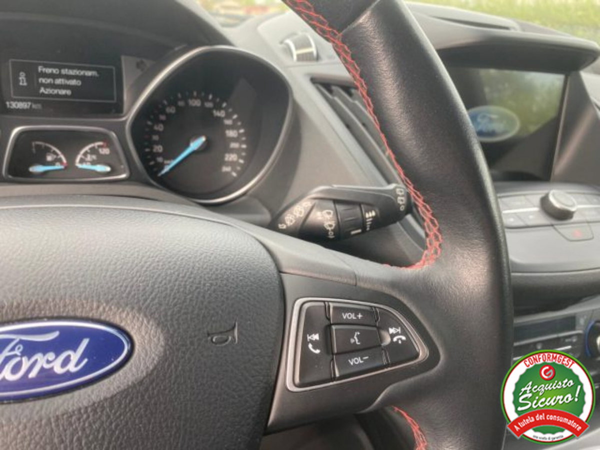 Ford Kuga 1.5 TDCI 120CV S&S 2WD Powershift ST-Line Business (7)