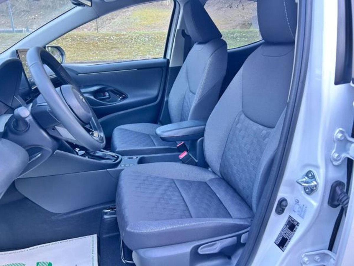 Toyota Yaris 1.5 Hybrid 5 porte Trend (10)