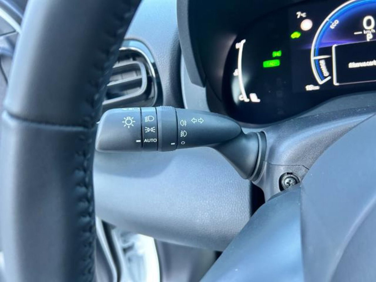 Toyota Yaris 1.5 Hybrid 5 porte Trend (17)