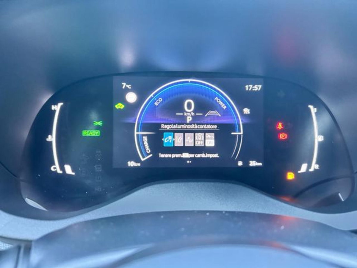 Toyota Yaris 1.5 Hybrid 5 porte Trend (20)