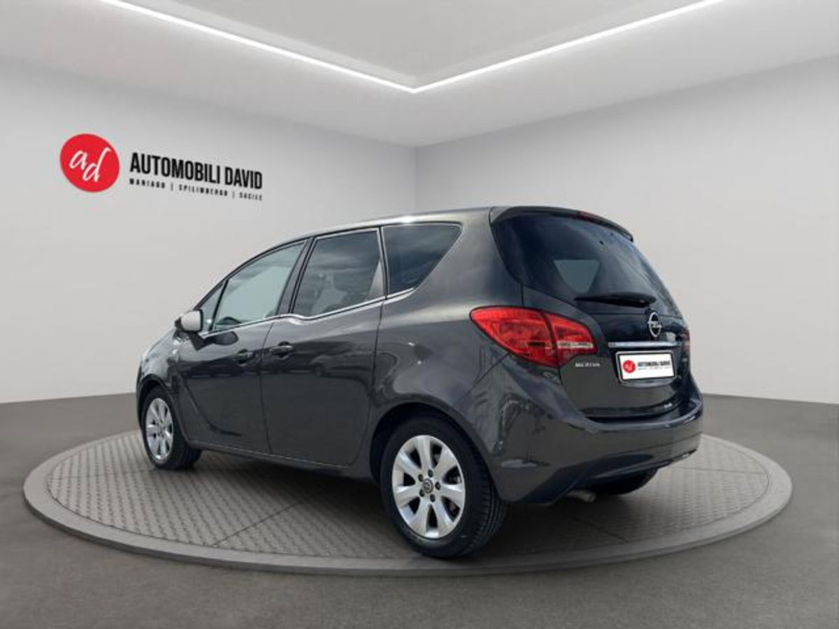 Opel Meriva 1.3 CDTI 95CV ecoFLEStart&Stop Cosmo (3)