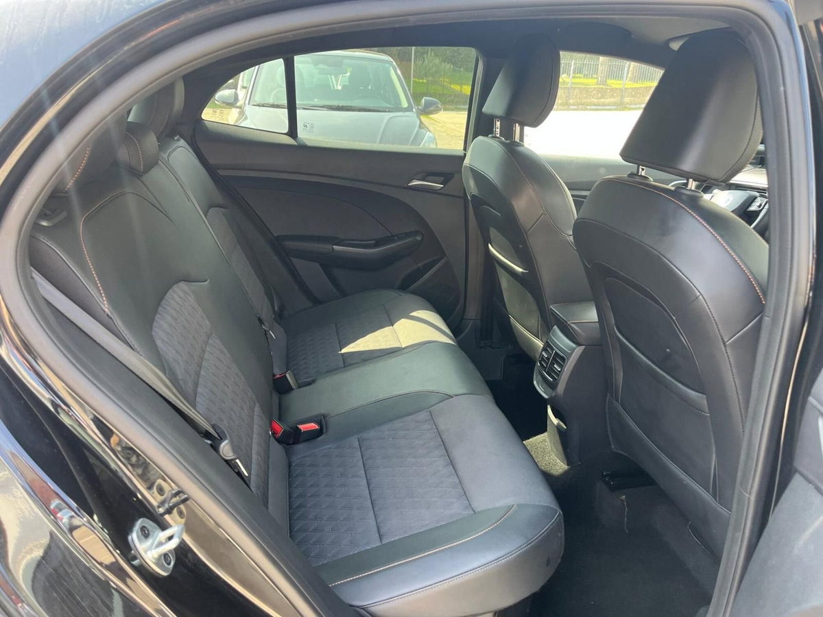Mg MG3 1.5 hybrid+ Luxury auto (17)