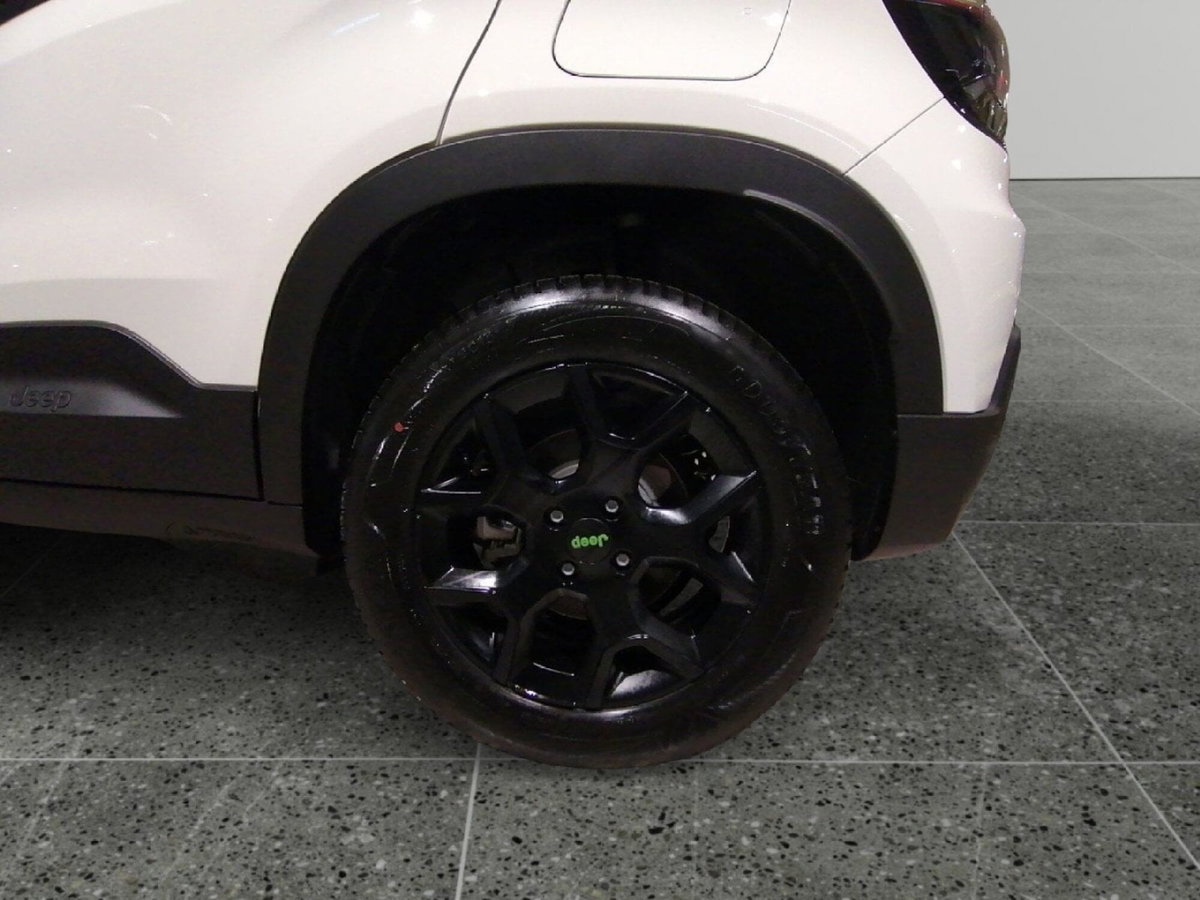 Jeep Avenger 1.2 turbo e-hybrid mhev Upland 4xe 145cv edct6 (10)