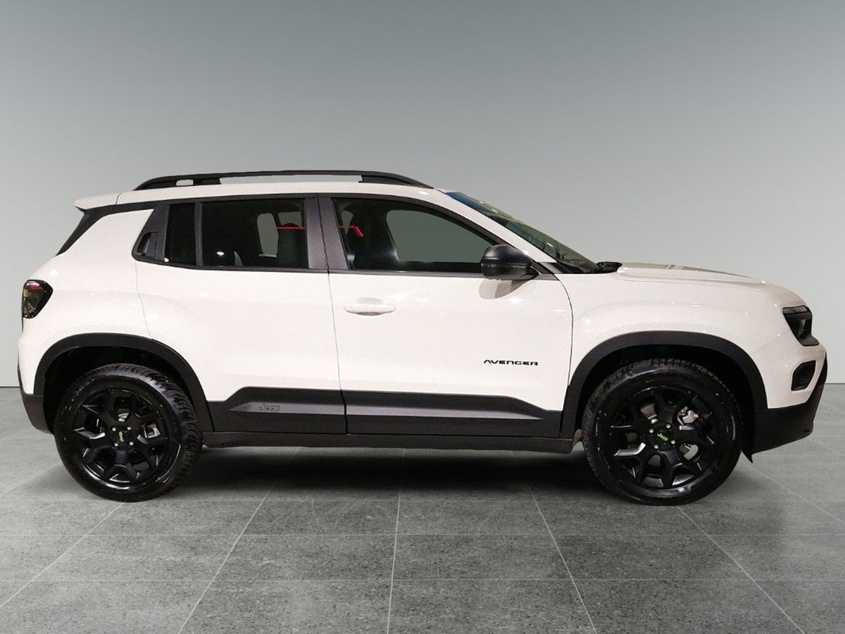 Jeep Avenger 1.2 turbo e-hybrid mhev Upland 4xe 145cv edct6 (3)