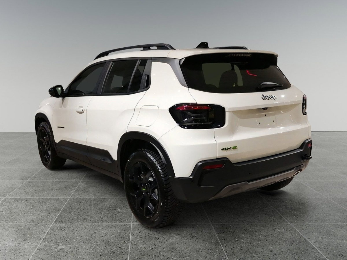 Jeep Avenger 1.2 turbo e-hybrid mhev Upland 4xe 145cv edct6 (5)
