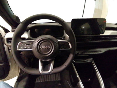 Jeep Avenger 1.2 turbo e-hybrid mhev Upland 4xe 145cv edct6 (7)