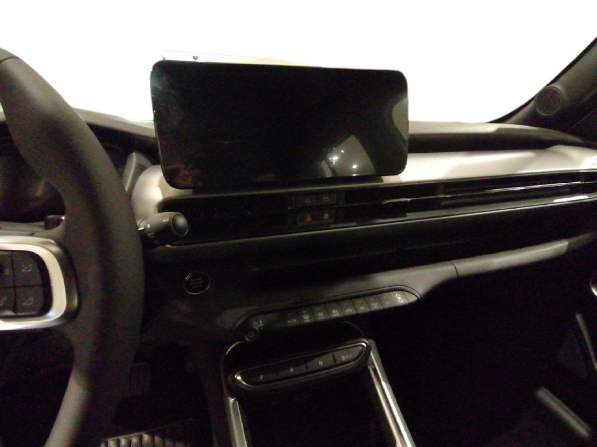 Jeep Avenger 1.2 turbo e-hybrid mhev Upland 4xe 145cv edct6 (8)