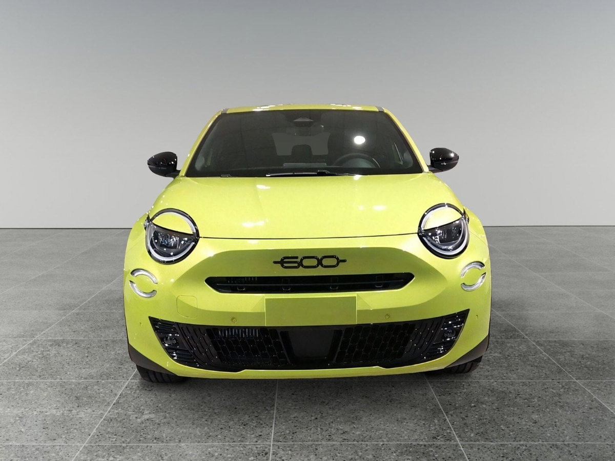 Fiat 600 1.2 hybrid 145cv auto (7)
