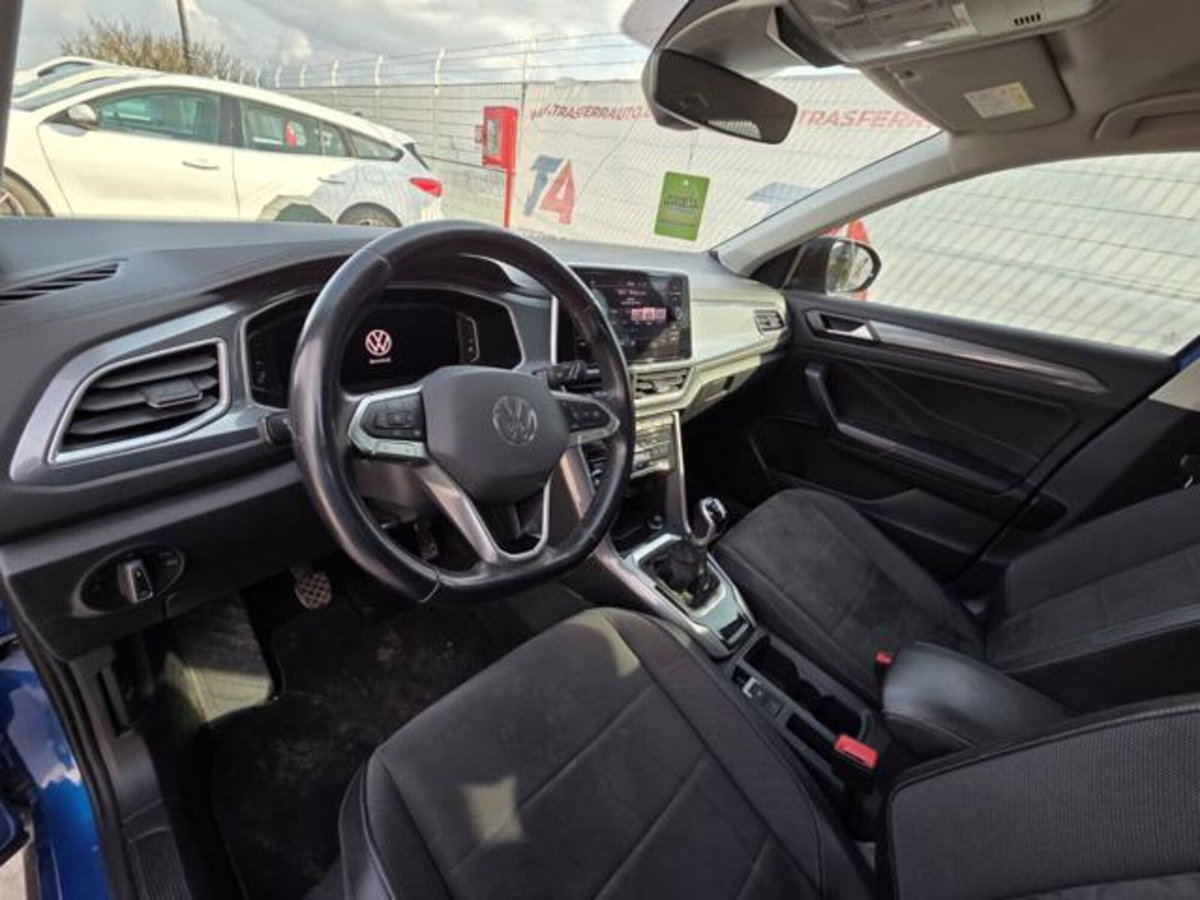Volkswagen T-Roc 2.0 tdi Style 115cv (10)