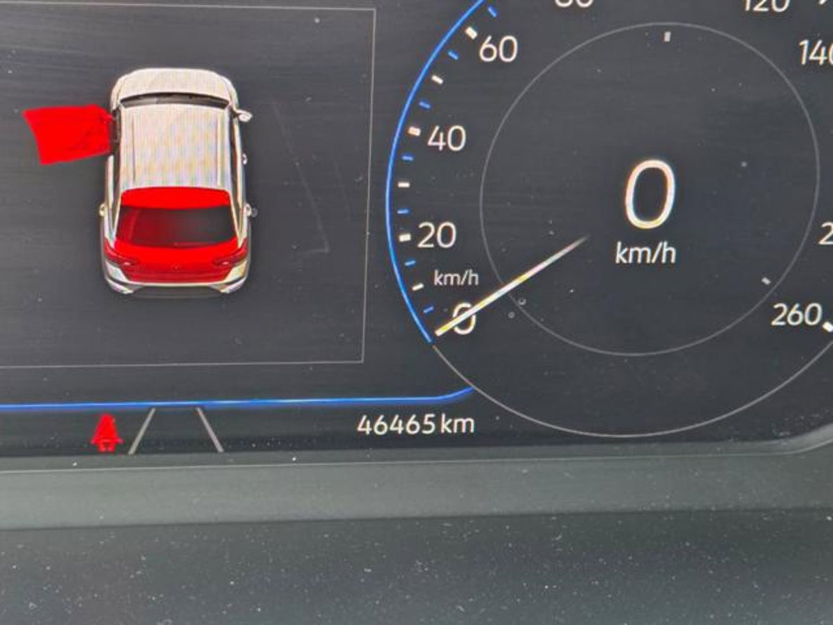 Volkswagen T-Roc 2.0 tdi Style 115cv (8)