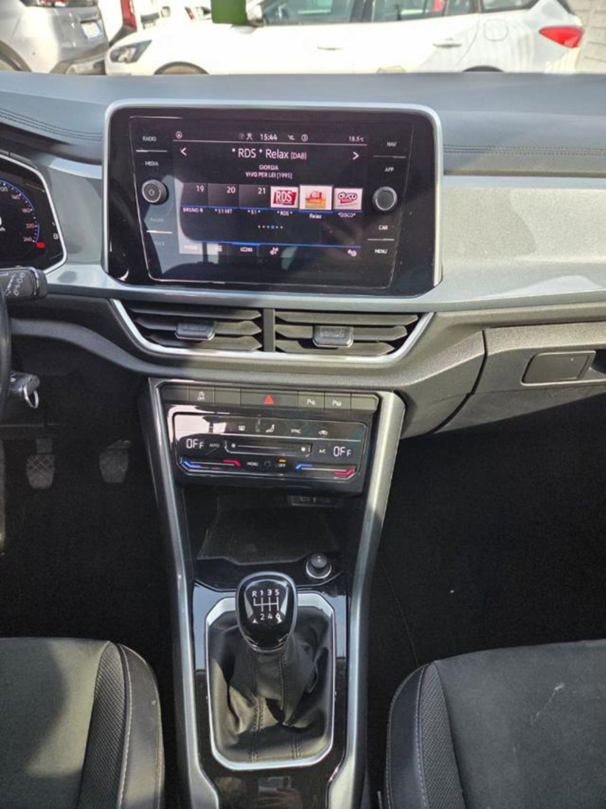 Volkswagen T-Roc 2.0 tdi Style 115cv (9)