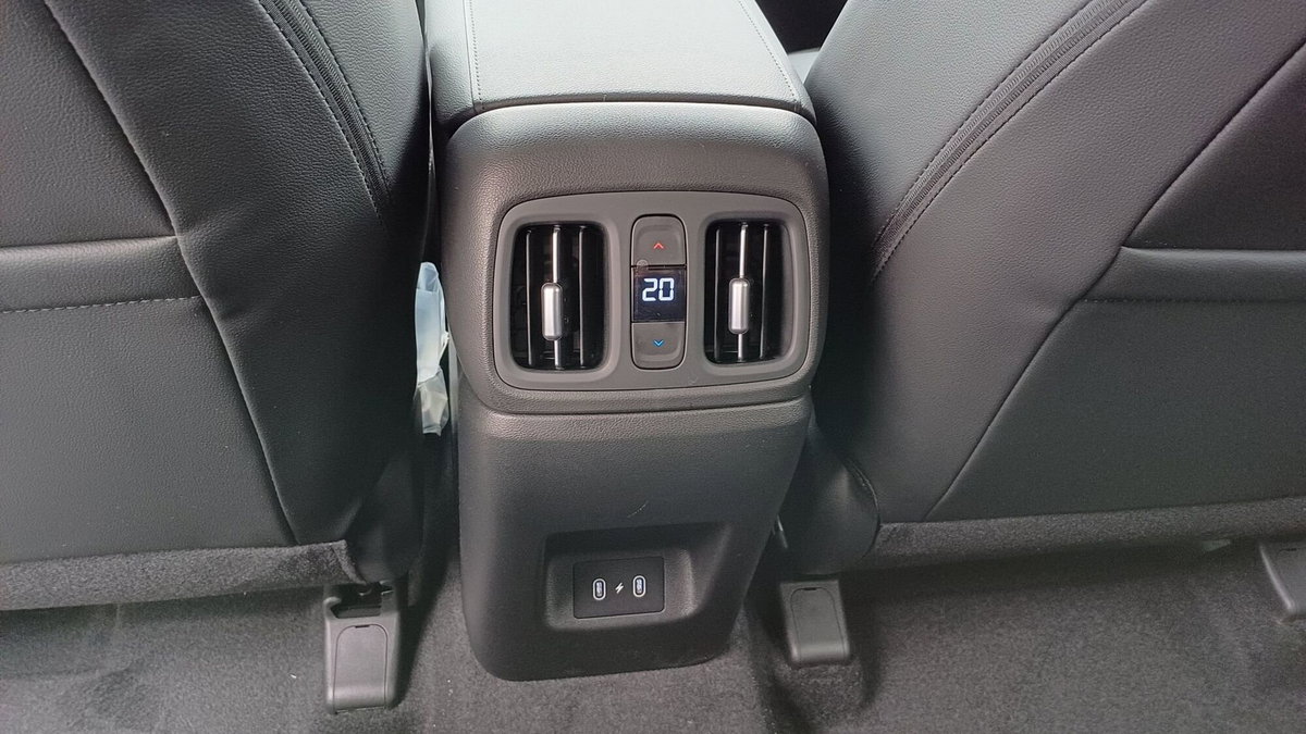 Hyundai Tucson 1.6 hev Exellence 2wd auto (12)