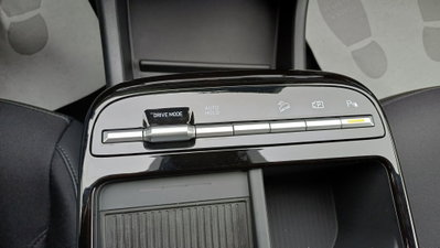 Hyundai Tucson 1.6 hev Exellence 2wd auto (17)