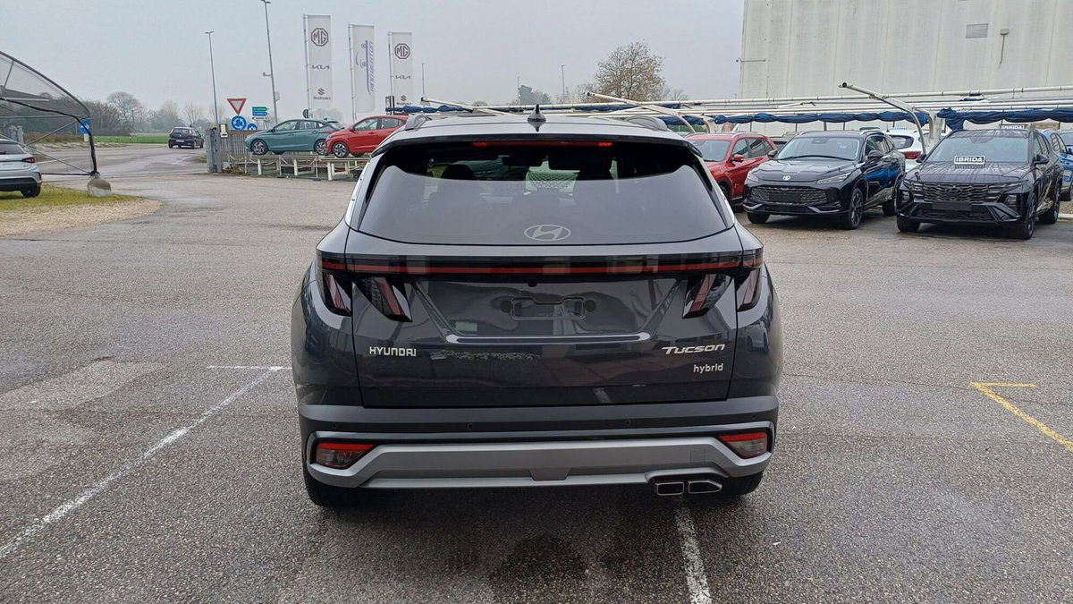 Hyundai Tucson 1.6 hev Exellence 2wd auto (4)