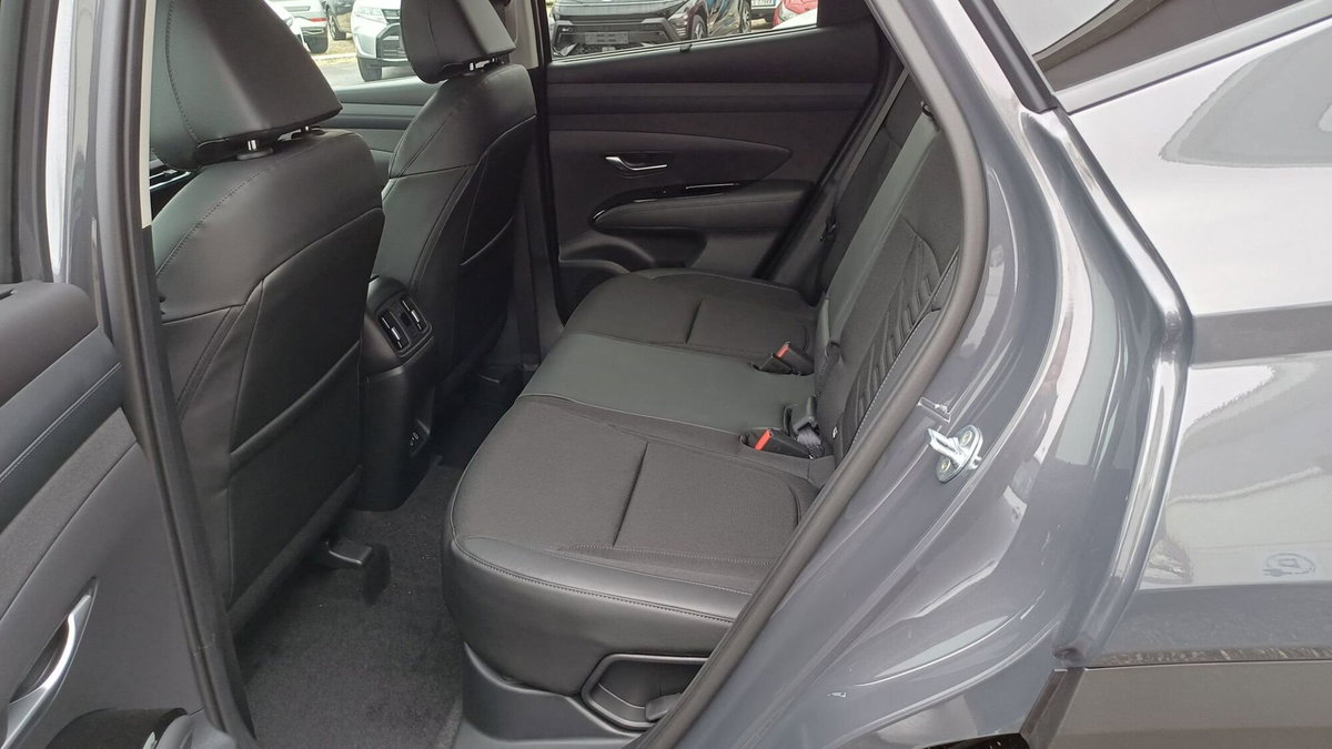 Hyundai Tucson 1.6 hev Exellence 2wd auto (9)