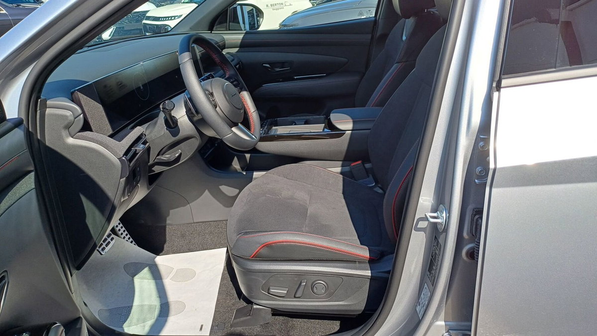 Hyundai Tucson 1.6 hev Xtech 2wd 239cv auto (12)