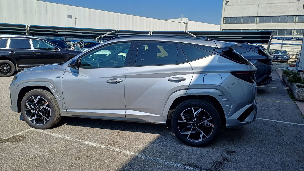 Hyundai Tucson 1.6 hev Xtech 2wd 239cv auto (3)