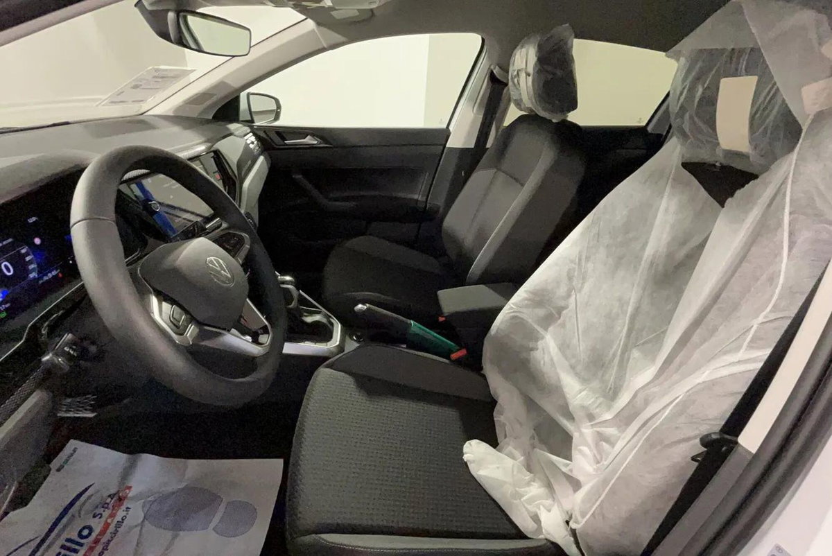 Volkswagen Polo 1.0 tsi Edition 95cv dsg (8)