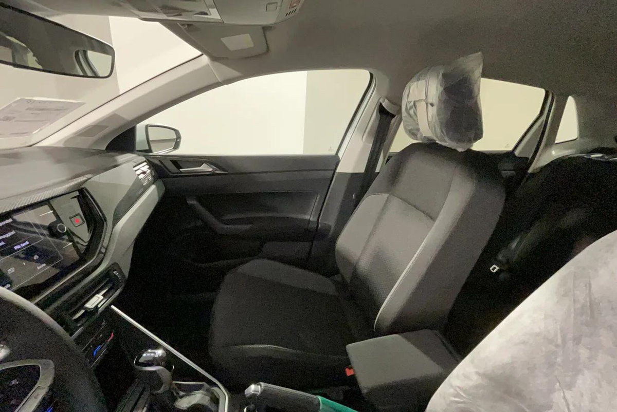 Volkswagen Polo 1.0 tsi Edition 95cv dsg (9)
