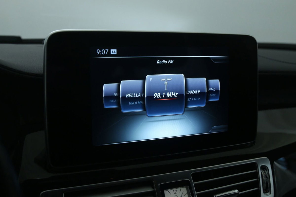 Mercedes-Benz CLS Shooting Brake 250 d SW 4Matic Premium (16)