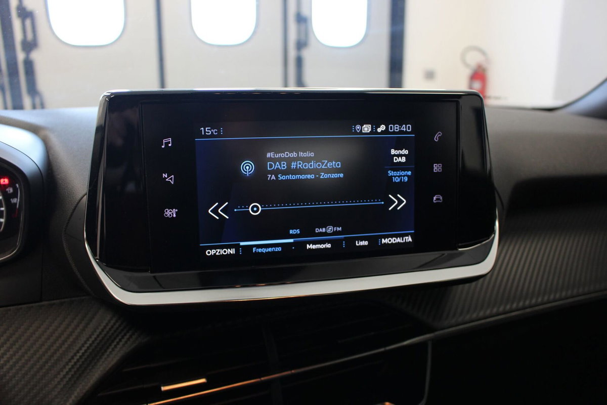 Peugeot 2008 1.2 puretech Active s&s 100cv (10)