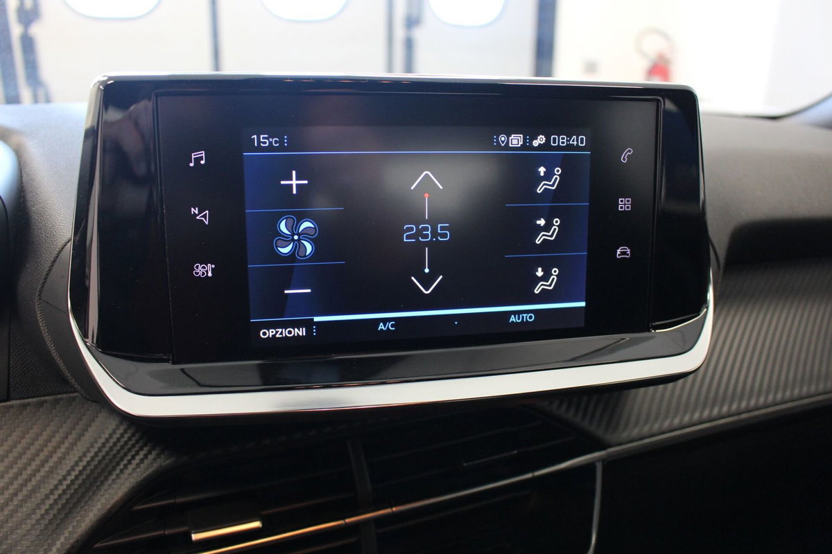Peugeot 2008 1.2 puretech Active s&s 100cv (12)