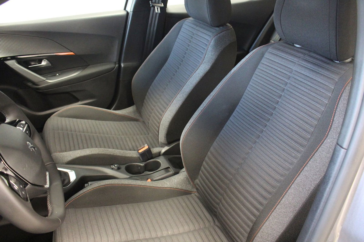Peugeot 2008 1.2 puretech Active s&s 100cv (6)