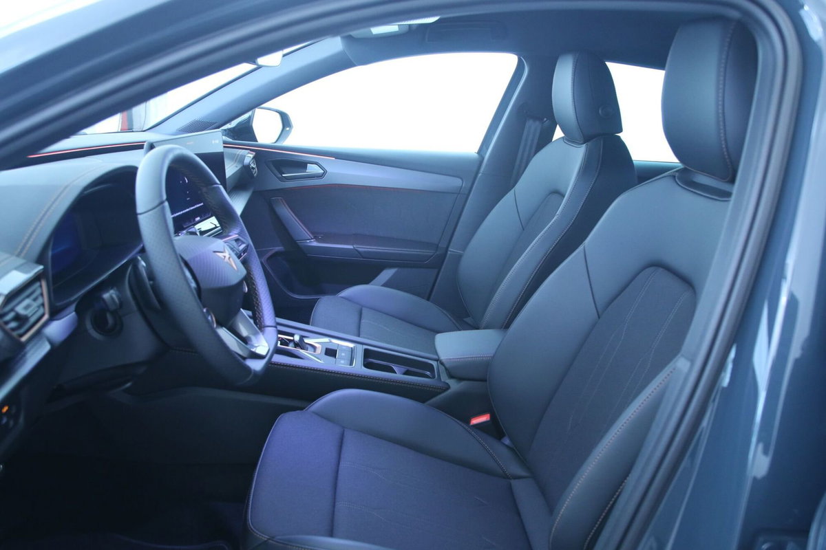 Cupra Leon Leon 1.5 hybrid 150cv dsg (7)