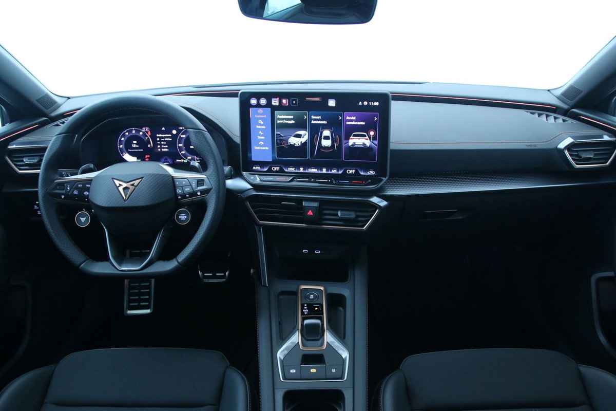 Cupra Leon Leon 1.5 hybrid 150cv dsg (9)