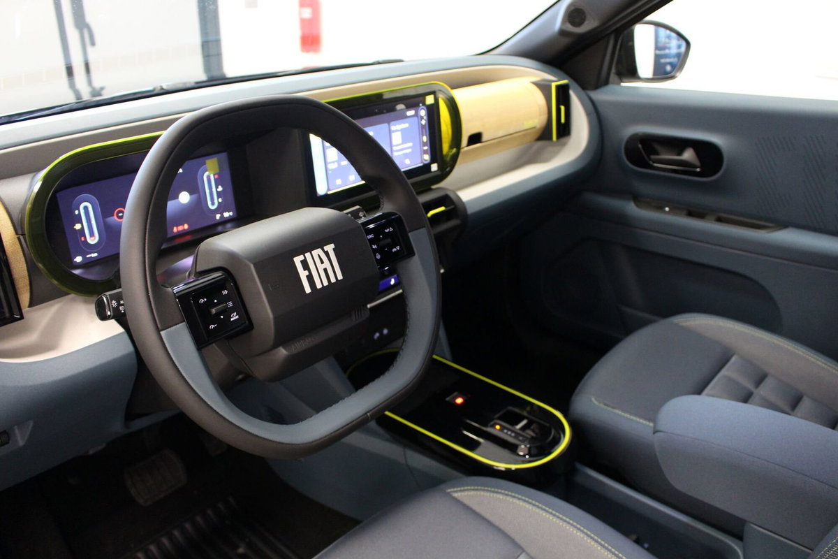 Fiat Grande Panda 1.2 hybrid La Prima 110cv edct (7)