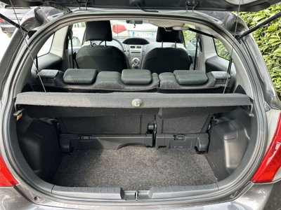 Toyota Yaris 1.3 3 porte M-MT S (16)