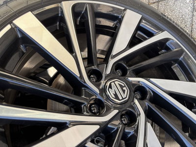 Mg ZS EV Luxury Long Range (9)