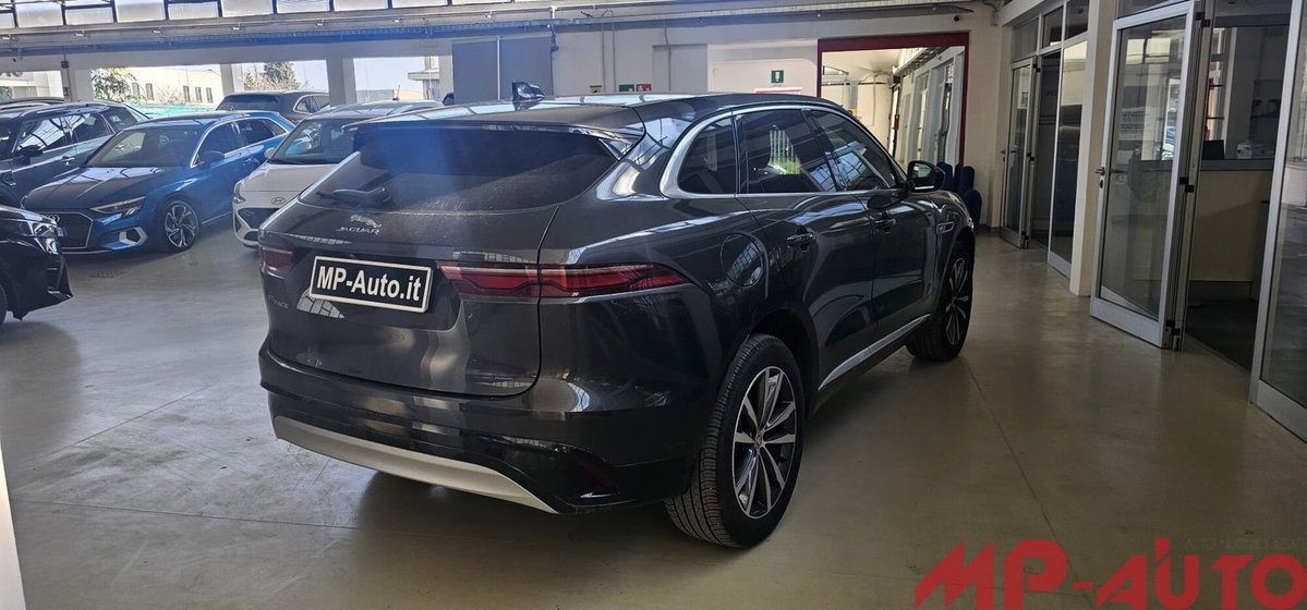 Jaguar F-Pace 2.0d i4 mhev R-Dynamic S 90th Anniversary Edition awd 204cv auto (4)