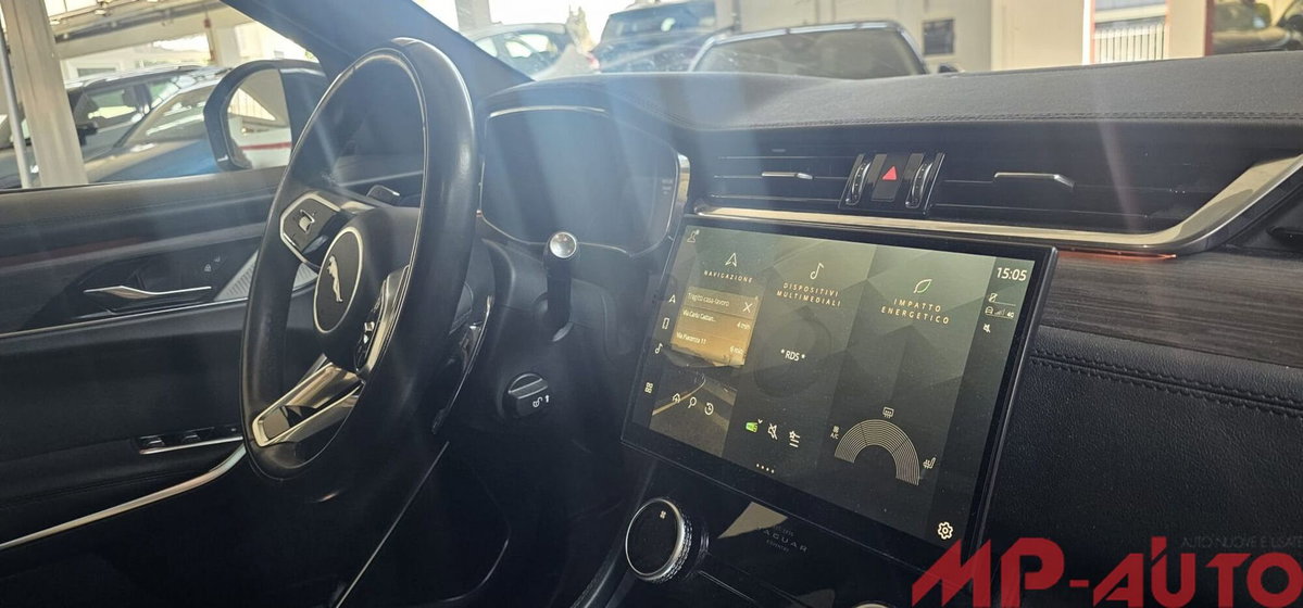Jaguar F-Pace 2.0d i4 mhev R-Dynamic S 90th Anniversary Edition awd 204cv auto (5)