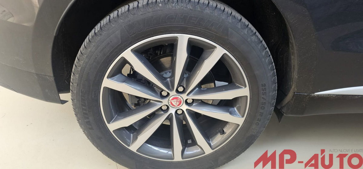 Jaguar F-Pace 2.0d i4 mhev R-Dynamic S 90th Anniversary Edition awd 204cv auto (8)